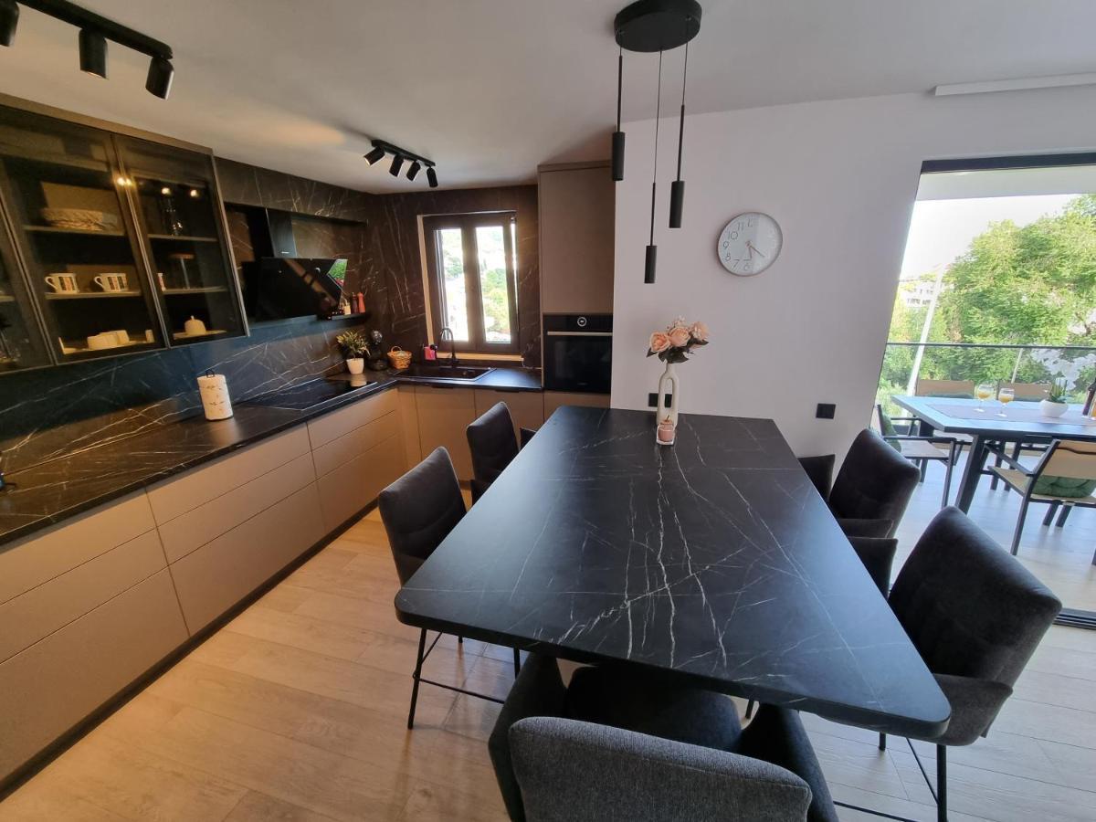 Family Suite Peppina ดูบรอฟนิก ภายนอก รูปภาพ